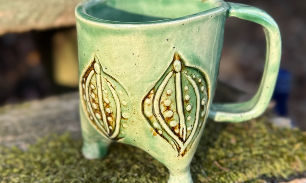 Tri-foot Leaf Mug 10oz