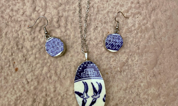 NEW! Very Fine China Earing and Pendant Set